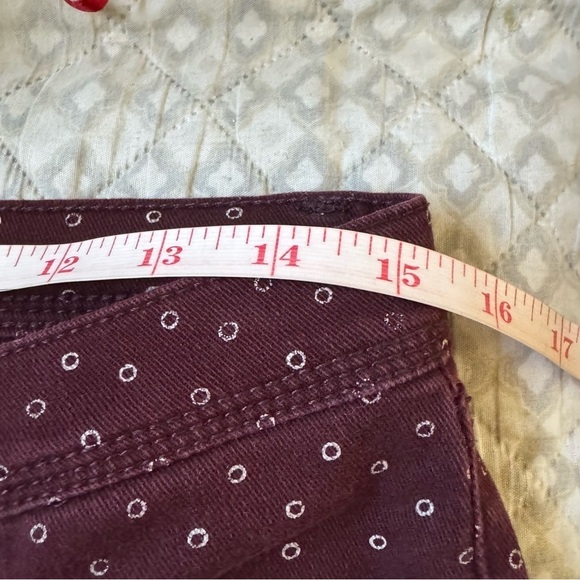 Roxy Low Rise Skinny Jeans Maroon Polka Dot Print - Picture 7 of 9
